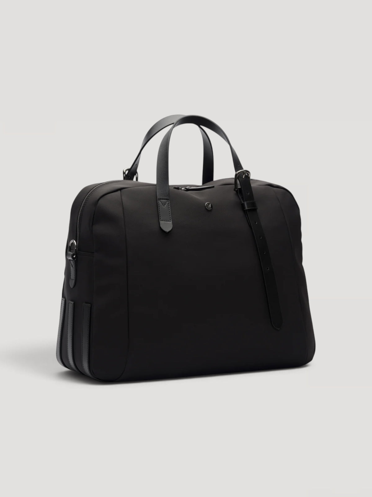 MS Transit, Eclipse Black / Black