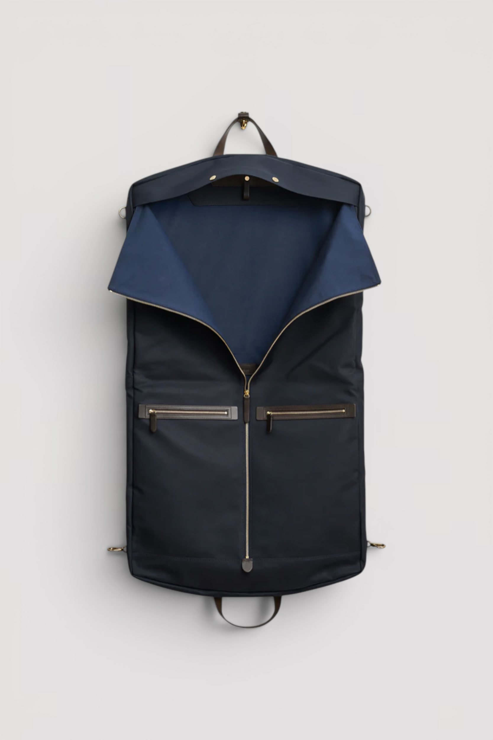 M/S Suit Carrier