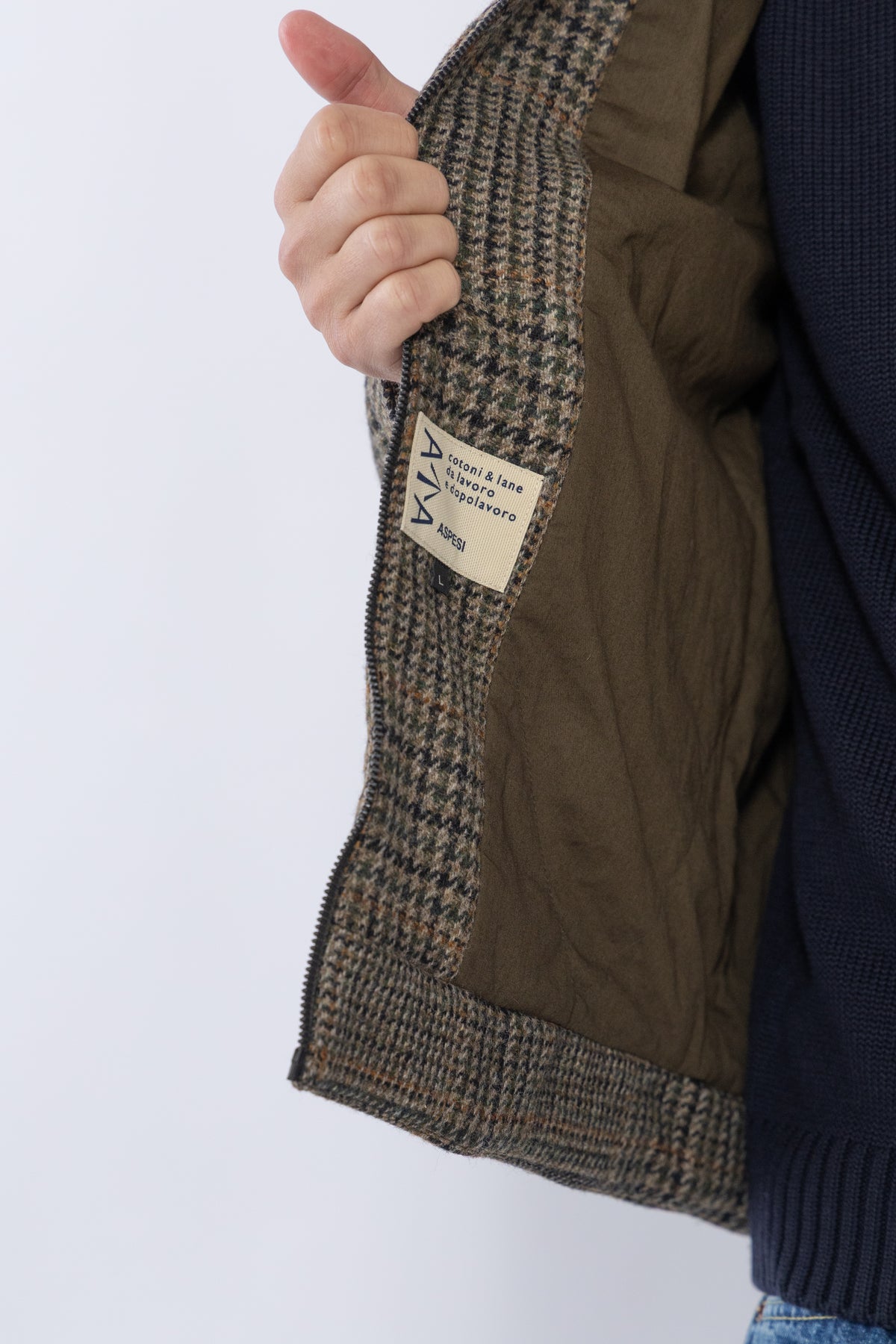Lightning Jacket, POW ternet
