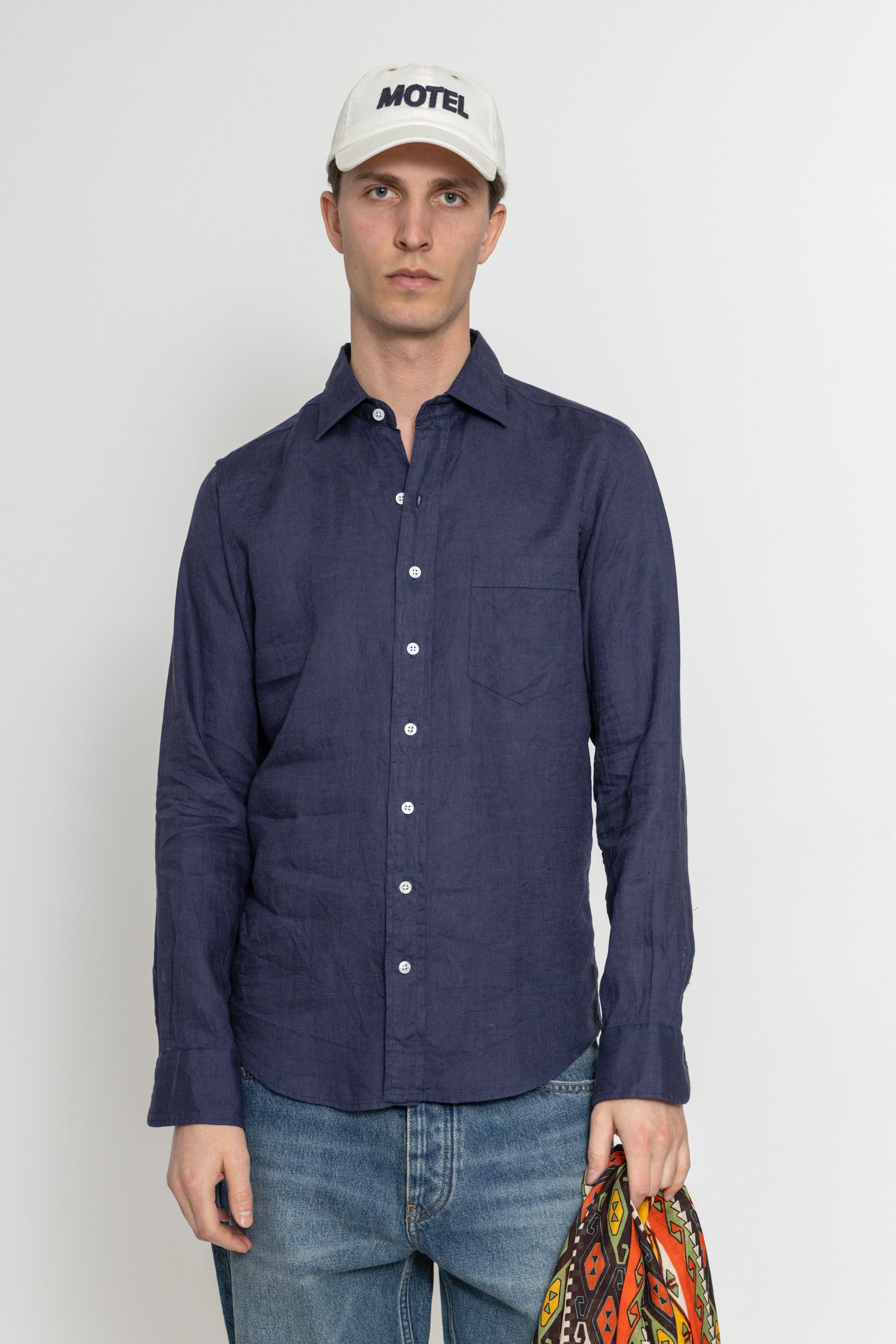 Linen Spread Collar Shirt