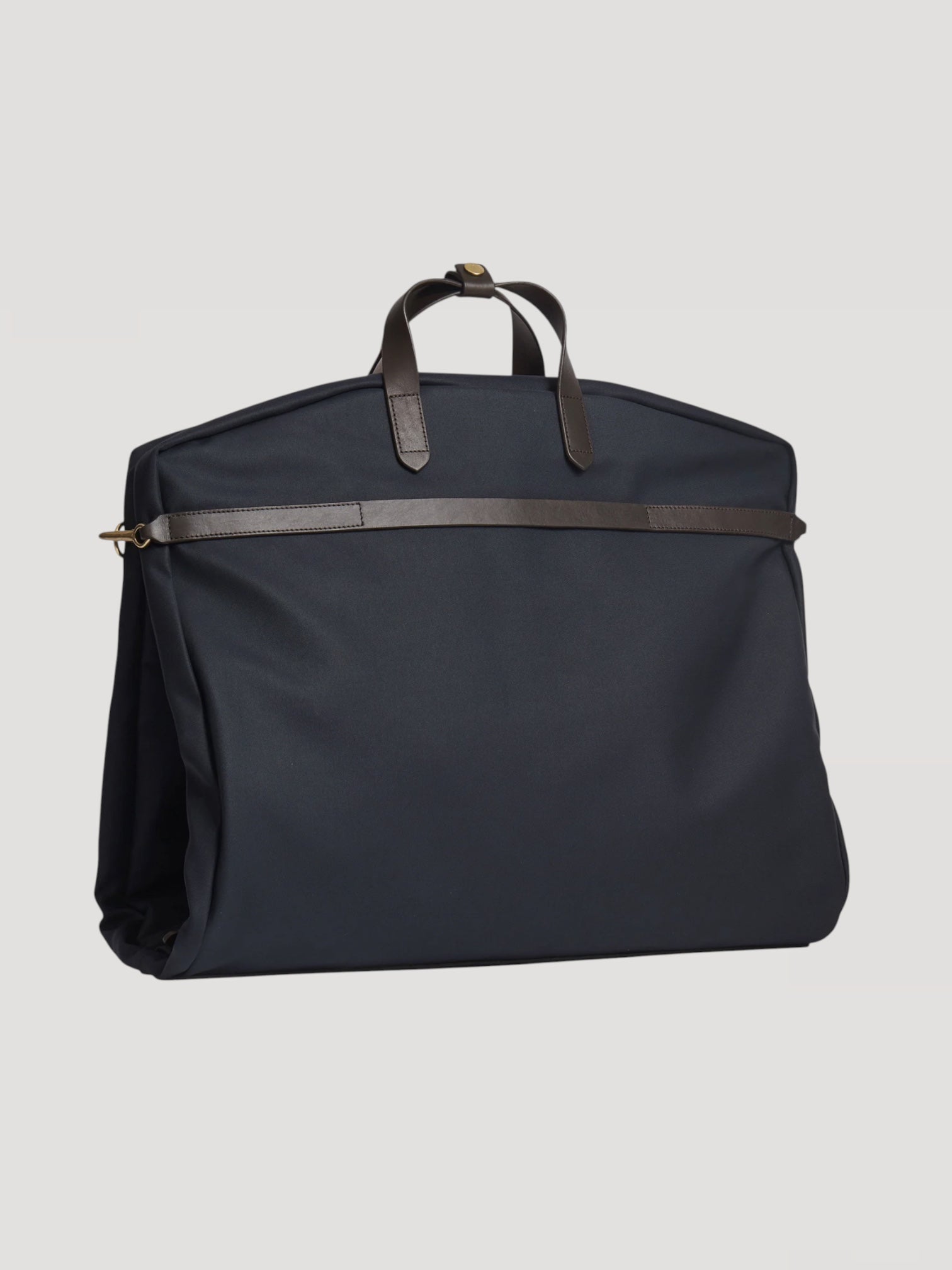M/S Suit Carrier