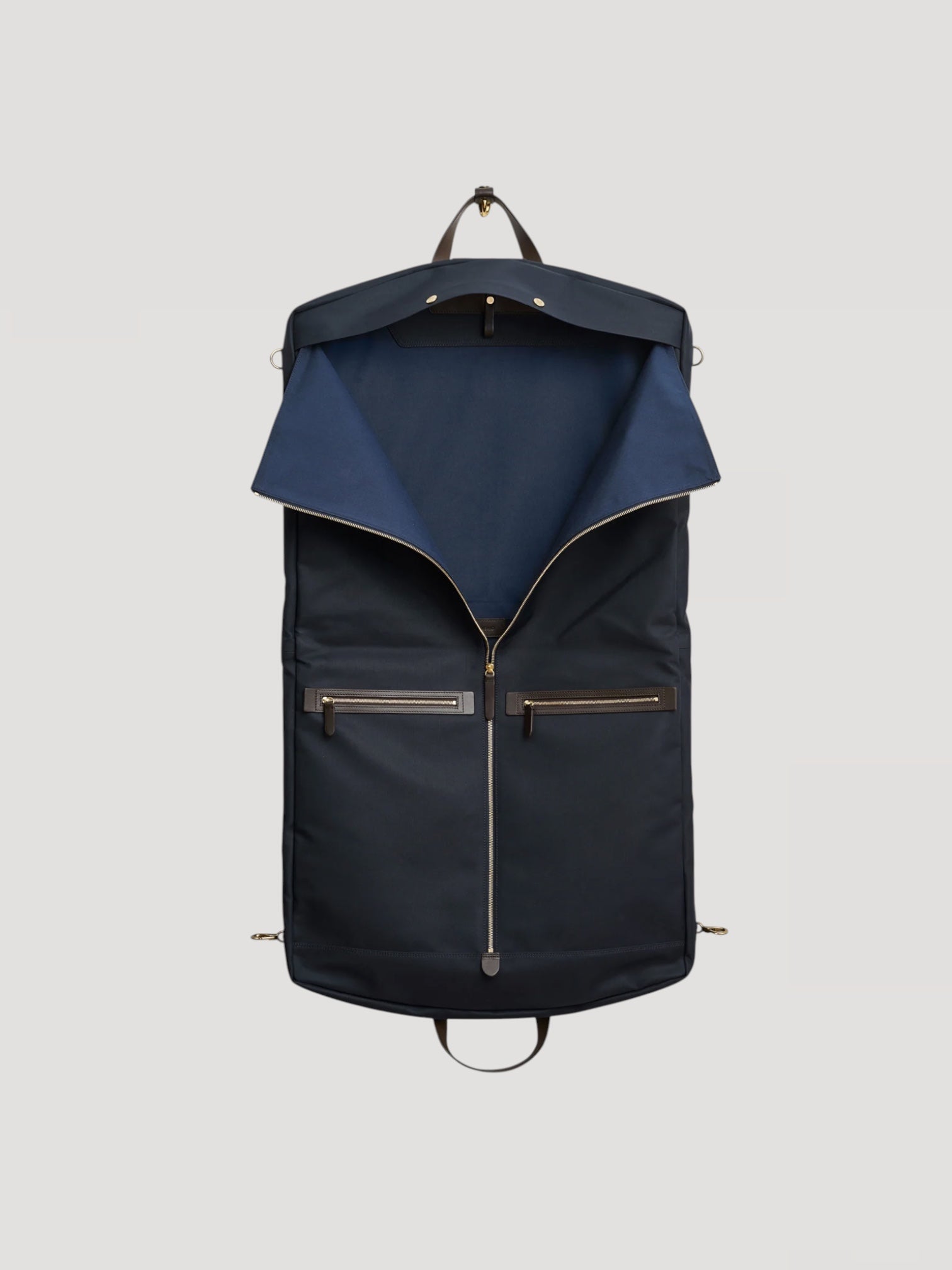 M/S Suit Carrier