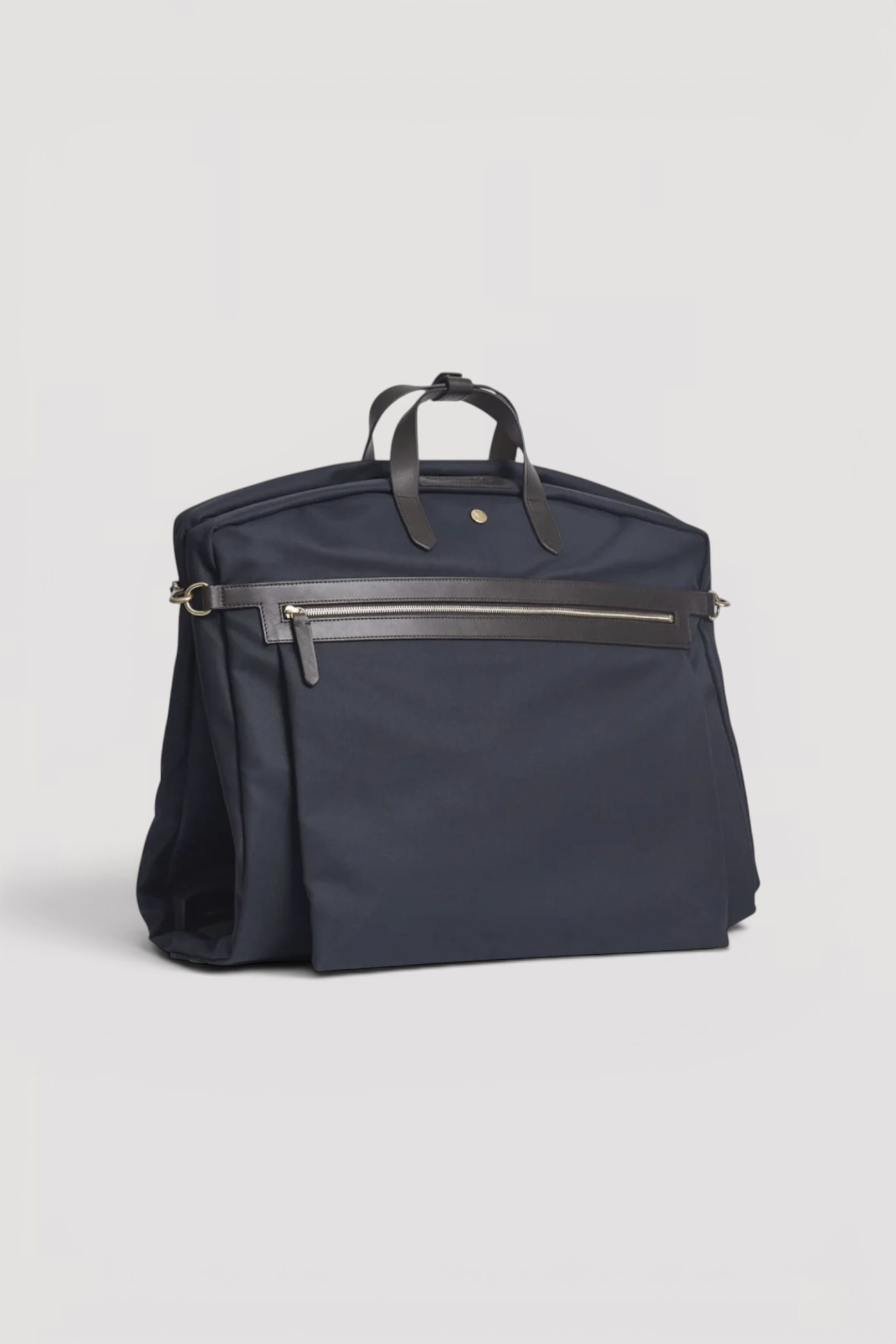 M/S Suit Carrier