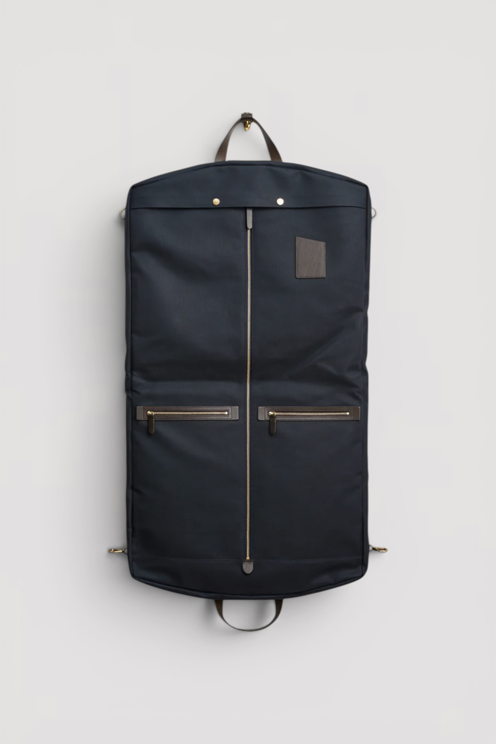 M/S Suit Carrier