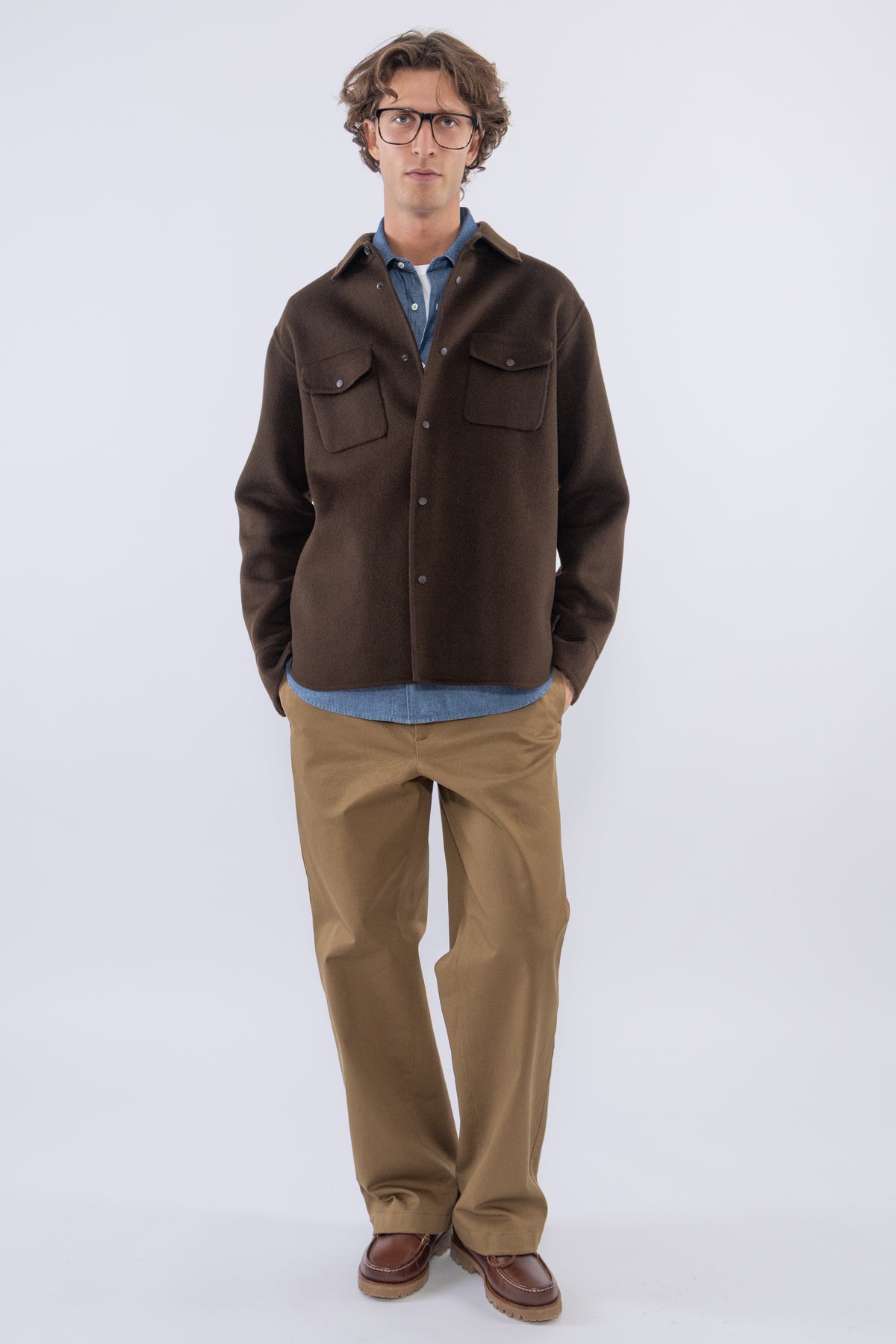 Camicia 13, Brun