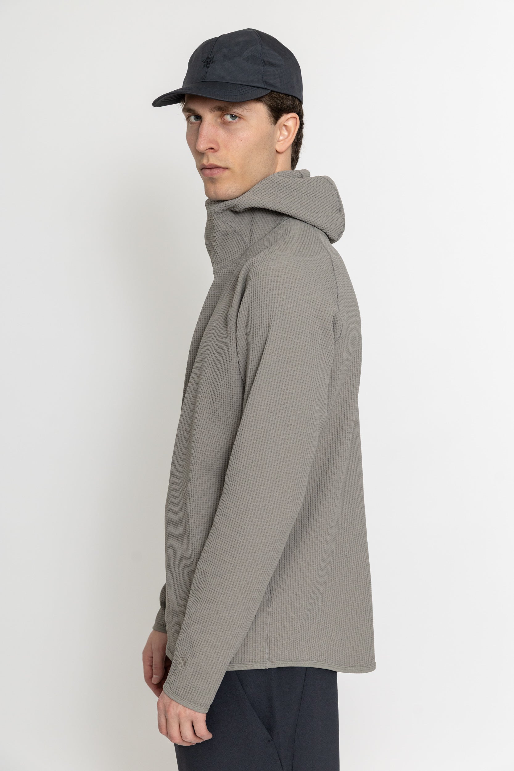 wf light l/s hoodie